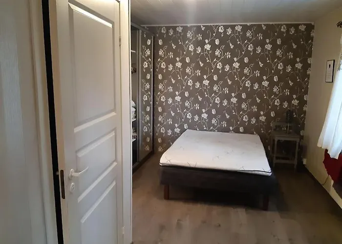 Апартаменты Omakotitalo Ykspihlajassa 110m2